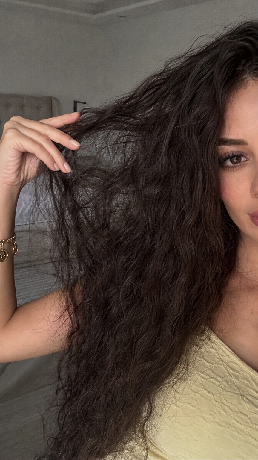 Cheveux avant la routine